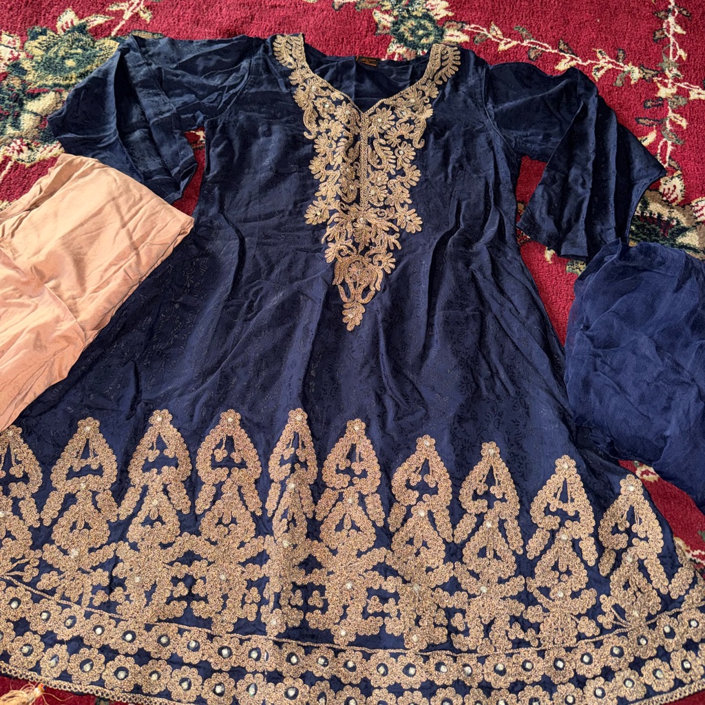 Womens Brand New Traditional Desi Outfit Pakistani Indian Ethnic Size Small 3pc